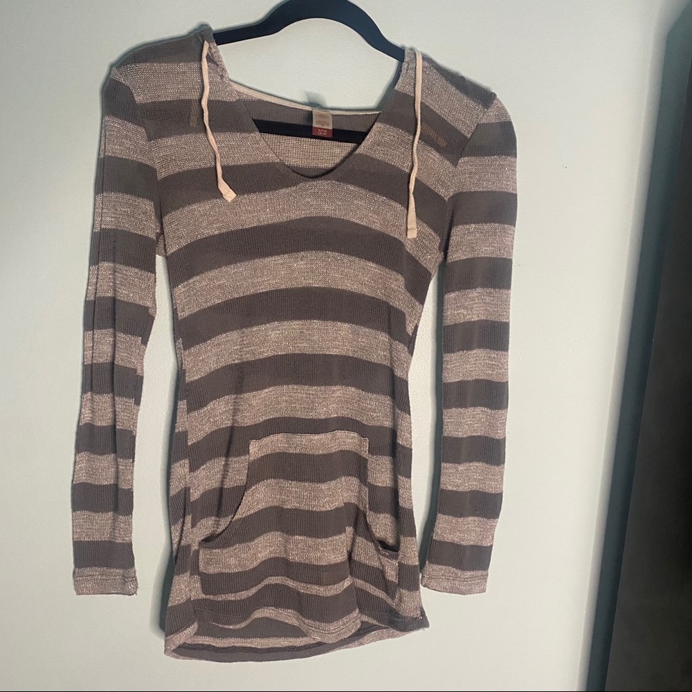 longer shirt w/ pockets